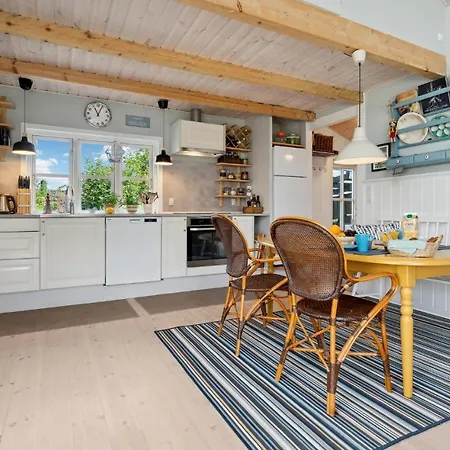 Casa vacanze Nice In With Kitchen Hejls