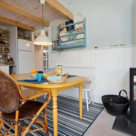 Casa vacanze Nice In With Kitchen